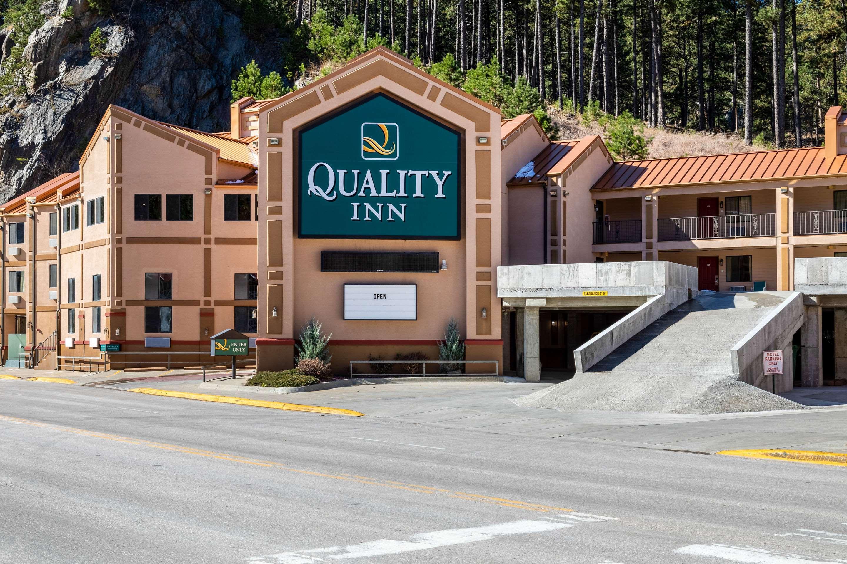Quality Inn Keystone Near Mount Rushmore Экстерьер фото