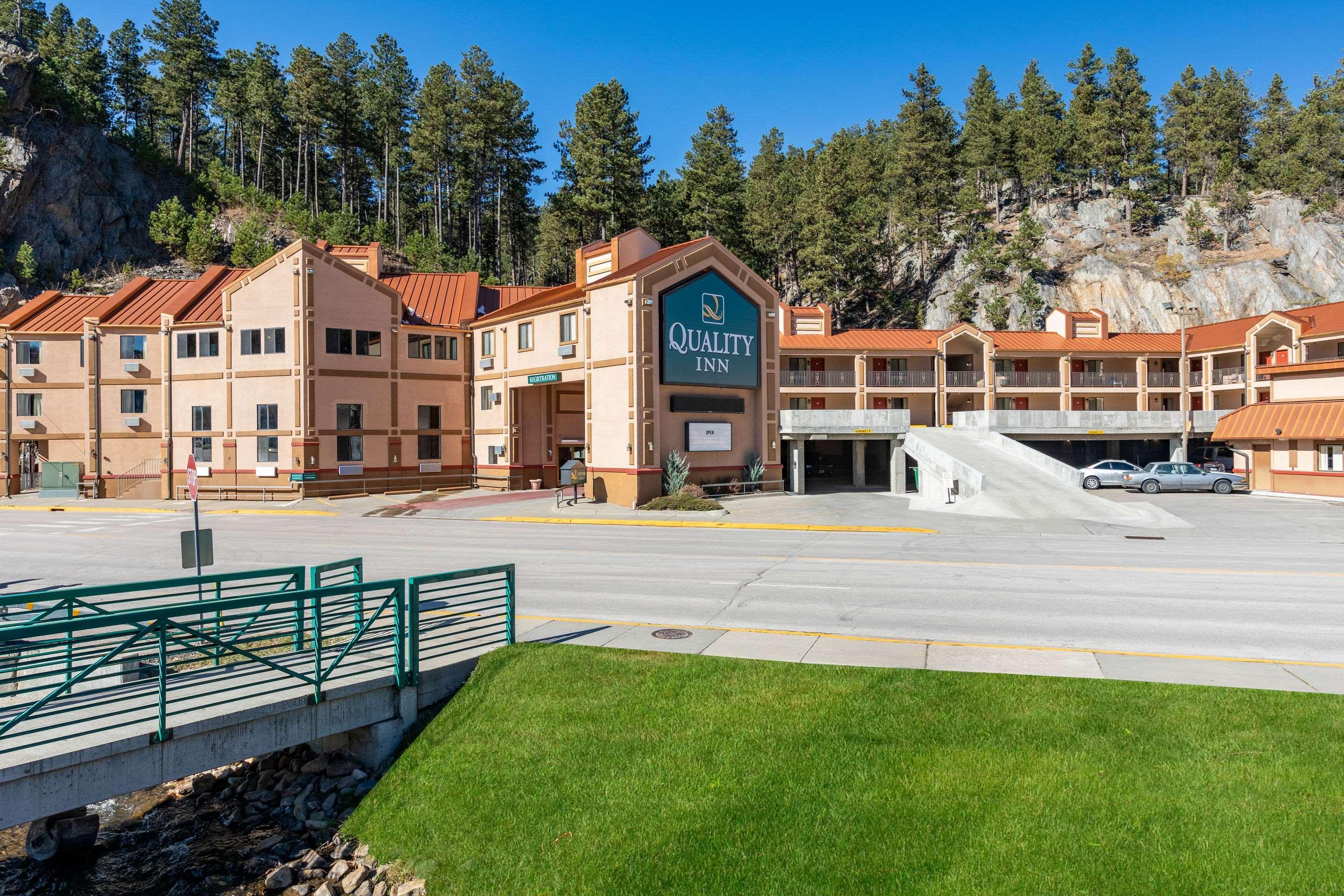 Quality Inn Keystone Near Mount Rushmore Экстерьер фото