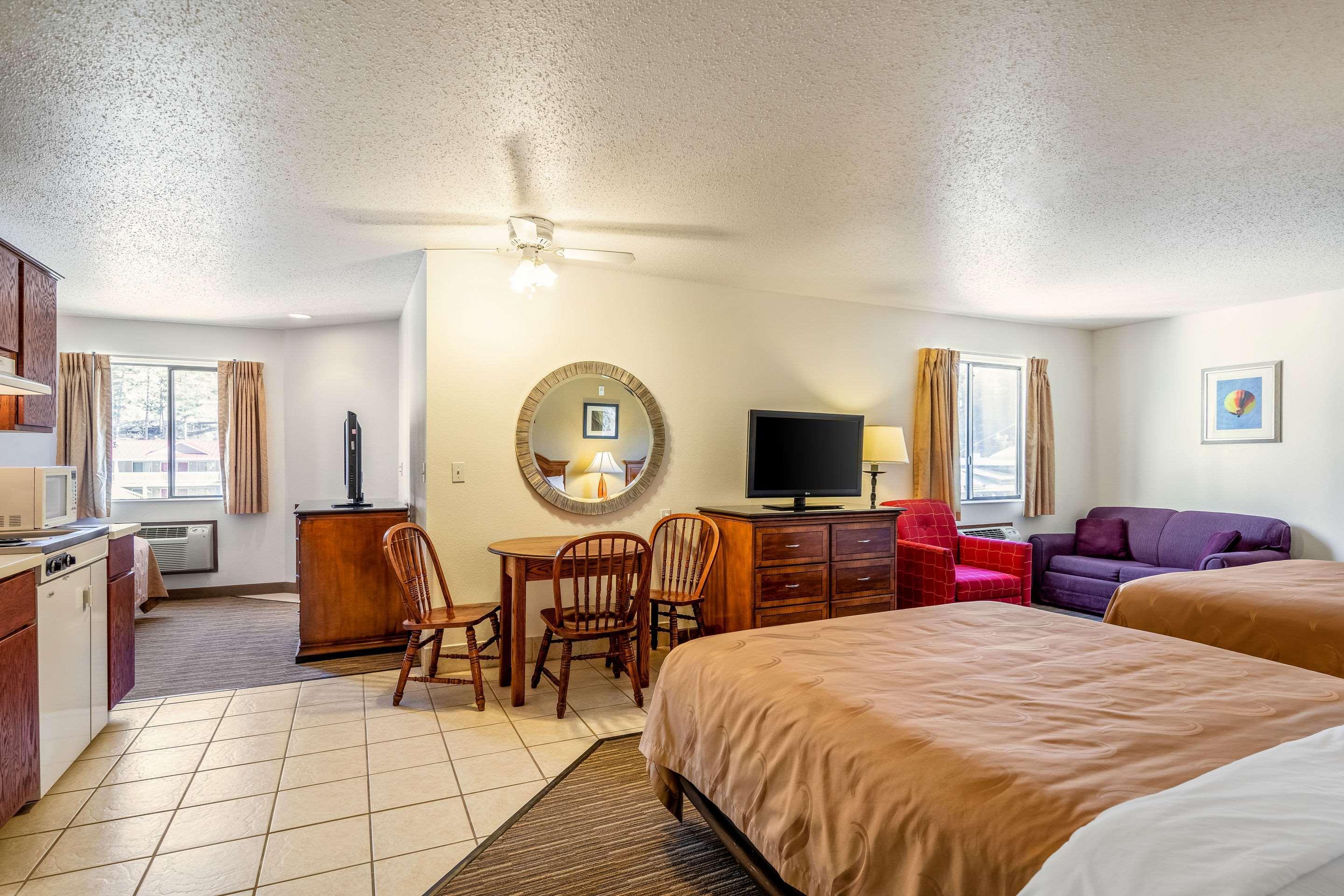Quality Inn Keystone Near Mount Rushmore Экстерьер фото