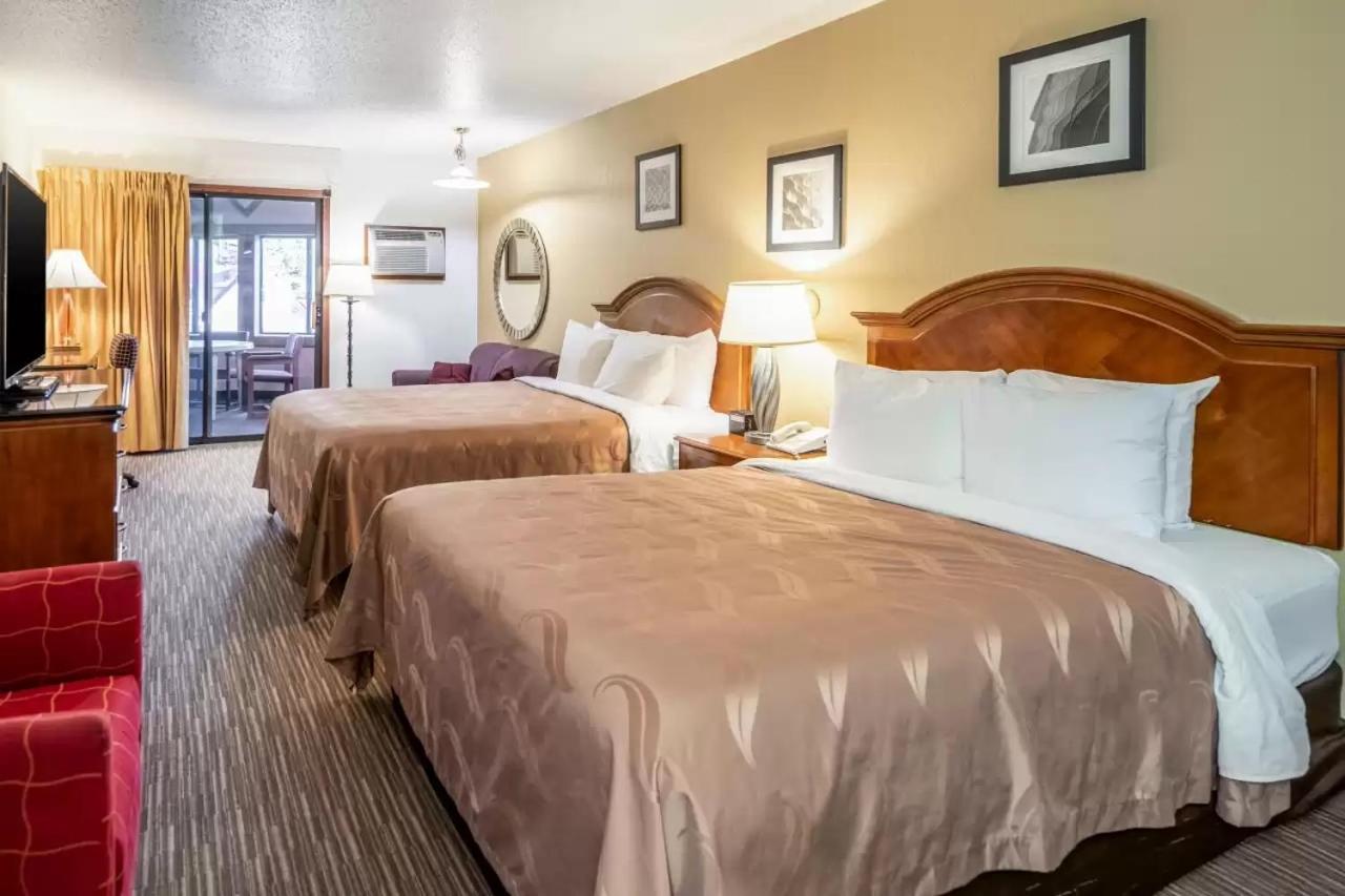Quality Inn Keystone Near Mount Rushmore Экстерьер фото